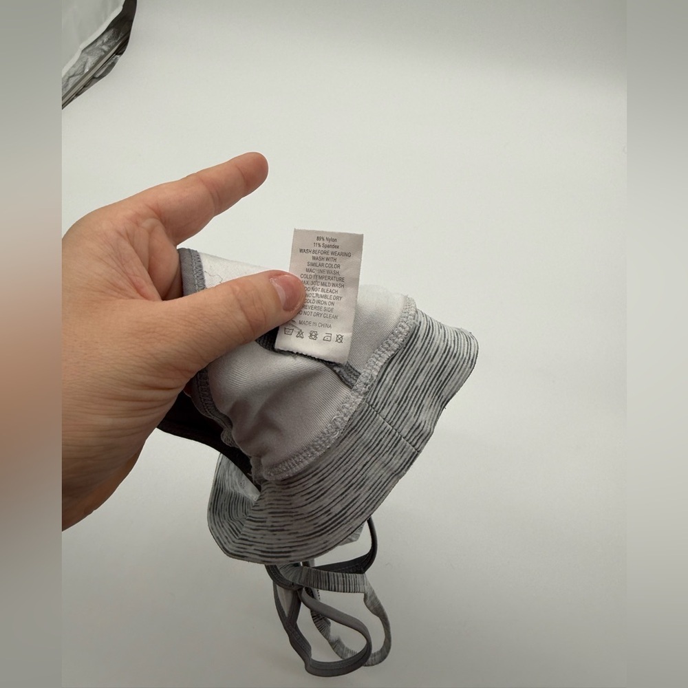 Women’s ZYIA Active Padded Gray Striped Design Sports Bra Sz Small - Picture 7 of 7